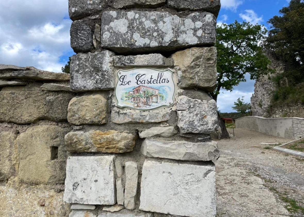 Le Castellas - Gite En Pleine Nature Montmirat Екстер'єр фото